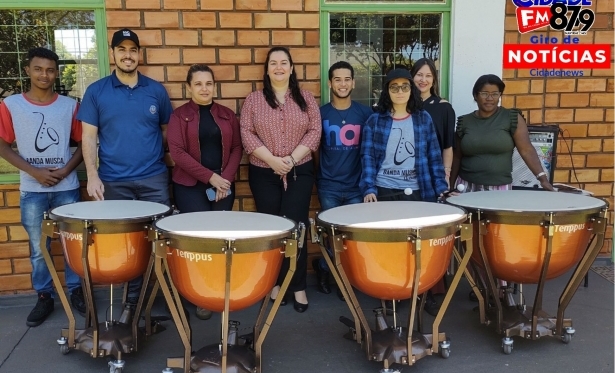 Banda Marcial Tom Jobim recebe novos instrumentos de sopro e percusso